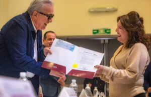 Gobernador Rocha encabeza entrega de 57 gratificaciones por jubilación a personal de COBAES