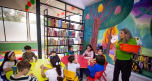 La hora del cuento despierta la imaginación infantil en la Biblioteca Rosa María Peraza