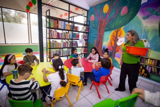 La hora del cuento despierta la imaginación infantil en la Biblioteca Rosa María Peraza
