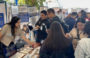 Reafirma la UAS su compromiso con el futuro de Sinaloa, mediante la orientación educativa de calidad con la Muestra Profesiográfica 2026 en la región del Évora