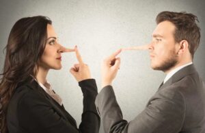 El poder de la mentira