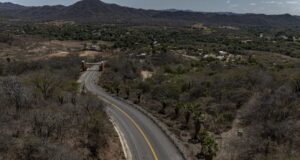 Esta semana quedarán listas las carreteras a 69 destinos turísticos en Sinaloa