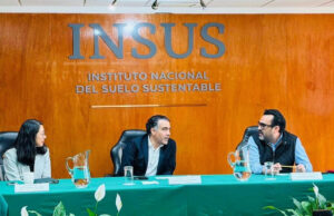 Juan de Dios Gámez gestiona regularización de predios; prevén mil escrituras para familias de Culiacán