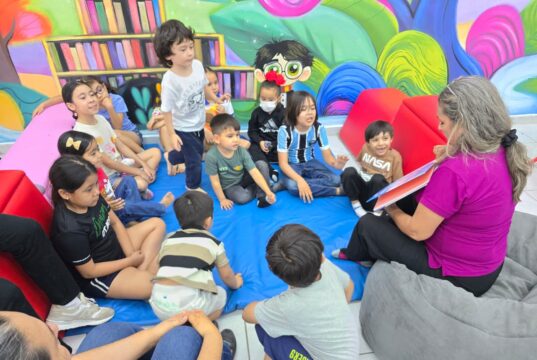 Pequeños lectores viajan con la imaginación en “La hora del cuento”