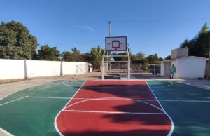 Ayuntamiento continúa rehabilitando espacios deportivos en las sindicaturas de Culiacán