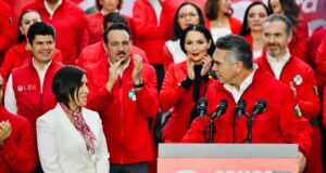 Rosario Robles llega al PRI como coordinadora nacional; el partido abre candidaturas a la sociedad civil