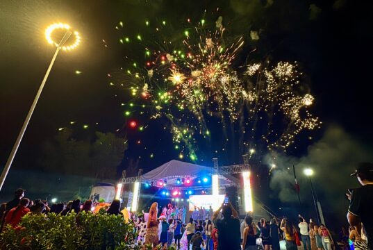 Asiste gobernador Rocha al desfile del Carnaval de Badiraguato