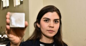 Investigadora desarrolla cementantes alternativos para reducir hasta un 70% las emisiones de CO2