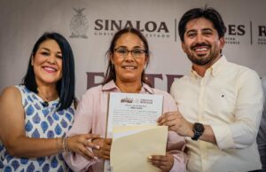 Gobierno de Sinaloa lleva certeza jurídica a Choix con la entrega de 1,384 acciones patrimoniales