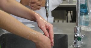 Lavarse las manos previene hasta el 85% de las enfermedades hospitalarias