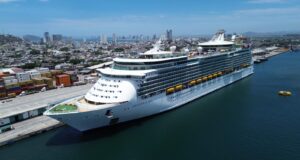 Recibe Mazatlán a más de 3,700 cruceristas