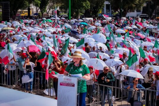 Entre porras, banderas y esperanza; así respaldó Sinaloa a su Presidenta