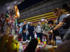 Gobernadora Yeraldine Bonilla y Ana Miriam Ramos escuchan propuestas para mejorar el Parque Acuático