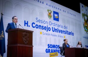 El Rector Madueña toma protesta a 41 directores y directoras electas de unidades académicas
