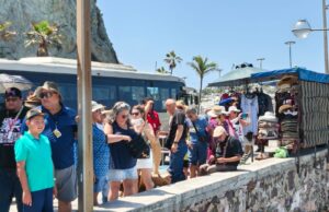 Recibe Mazatlán al “Carnival Panorama” con más de 4 mil cruceristas