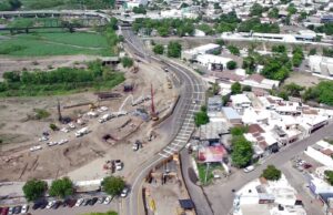 Habilitan dos carriles a la circulación de oriente a poniente por la obra del puente del boulevard Pedro Infante