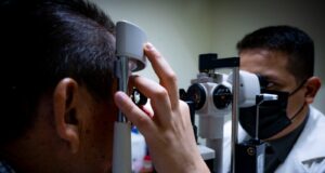 Trastornos visuales ya son la tercera causa de discapacidad en México, revela estudio del CIDOCS