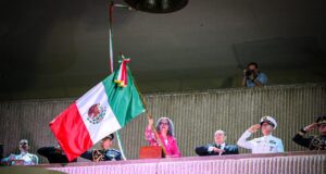 Graciela Domínguez Nava, primera mujer gobernadora de Sinaloa en conmemorar el aniversario del Grito de Independencia