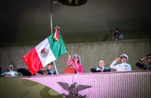 Graciela Domínguez Nava, primera mujer gobernadora de Sinaloa en conmemorar el aniversario del Grito de Independencia