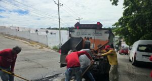 Más calles en atención: Ayuntamiento avanza con trabajos de bacheo