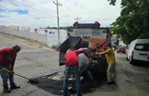 Más calles en atención: Ayuntamiento avanza con trabajos de bacheo