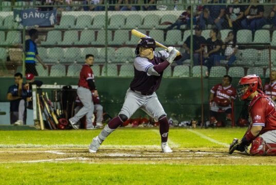 Pitcheo y ofensiva culichi se combinan para mantener el paso perfecto en la Copa Gobernadora