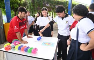 ¡De las pantallas al patio escolar! La UAS recupera los juegos tradicionales como herramienta para convivir, socializar y construir una cultura de paz