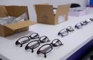 Impulsa la UAS la salud visual en sectores vulnerables