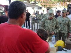Navolatense entrega arma de su padre recién fallecido en jornada de Desarme Voluntario