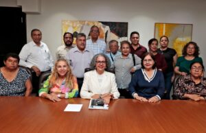 Gobernadora Graciela Domínguez Nava se reunió con la Asociación de Jubilados de la UAS